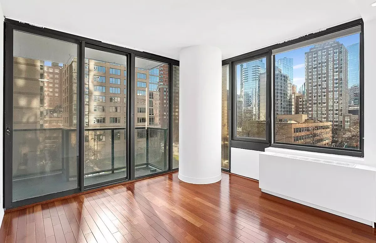 1&amp;#8209;bedroom, 1&amp;#8209;bath Condominium Residence,24/7 Doorman &amp; Concierge Servi photo 3
