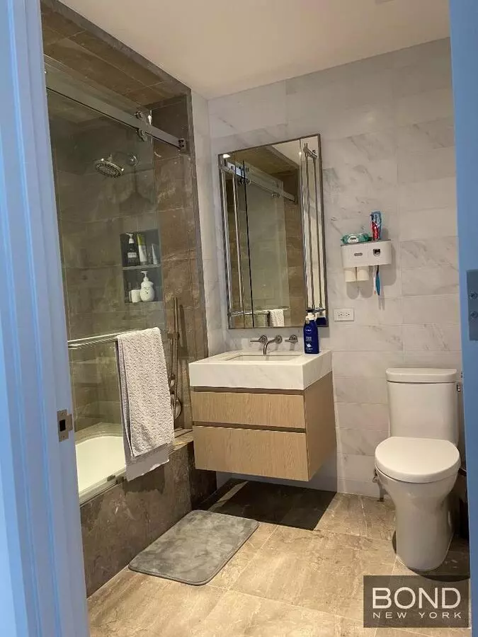 101 West 14th Street photo 3