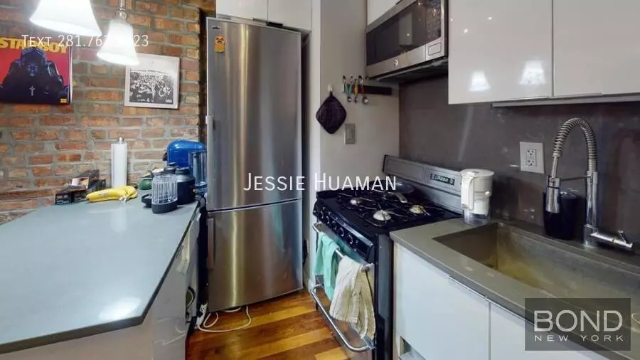 123 Mulberry Street photo 3