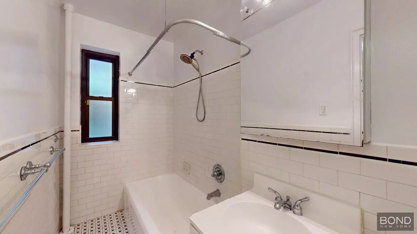 124 East 24th Street photo 3