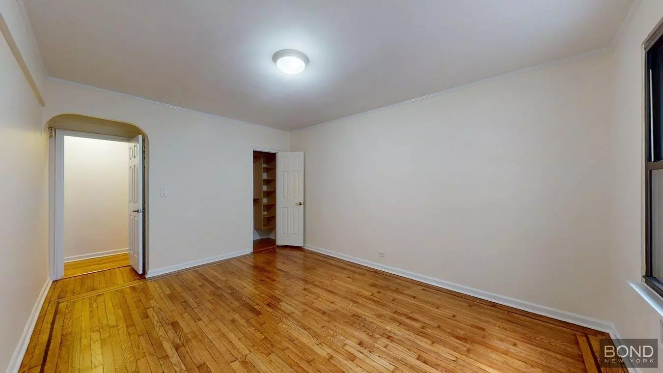 124 East 24th Street photo 4