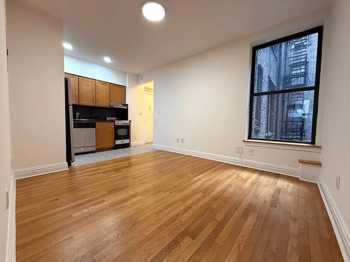 &amp;#128142; Amazing Deal! Spacious 2br With Stainless Kitchen &amp; Laundry Access! photo 3