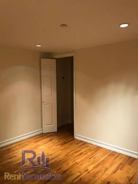 155 East 29th Street photo 4
