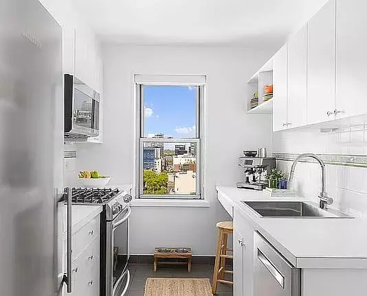 37 7th Avenue photo 4