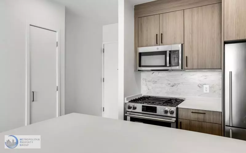 200 West 60th Street photo 5