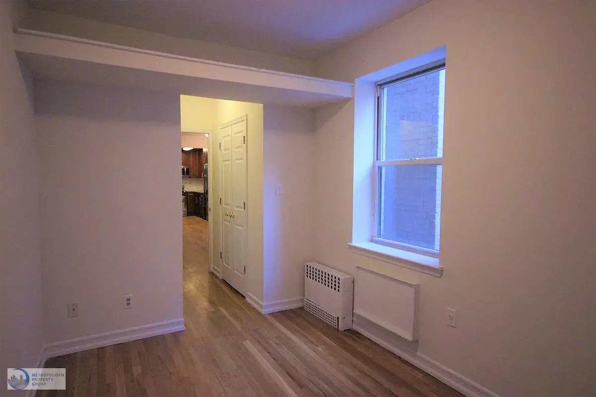 210 West 104th Street photo 3