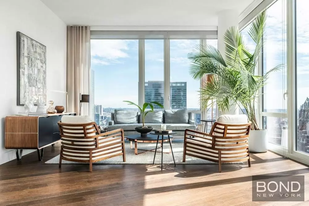 222 East 44th Street photo 5
