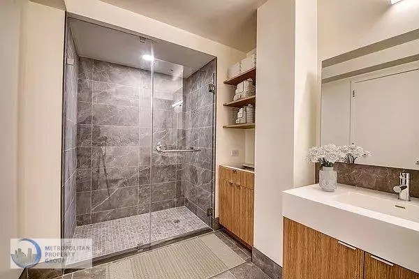 301 East 94th Street photo 5