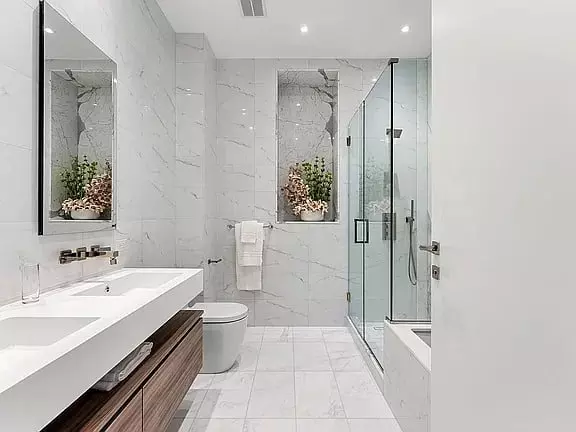 313 East 61st Street photo 5