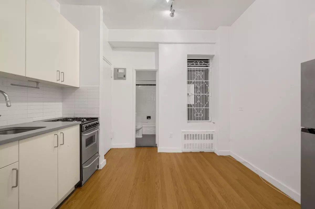 308 West 82nd Street photo 5