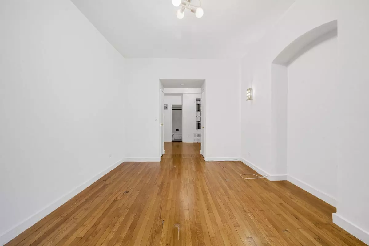 308 West 82nd Street photo 3
