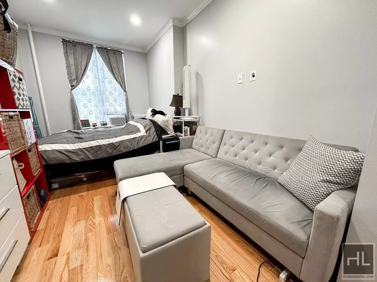 329 East 88th Street photo 4