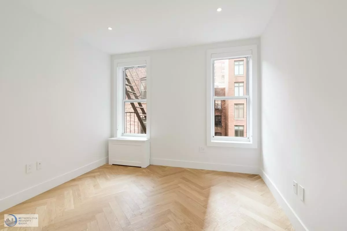 227 Riverside Drive photo 5