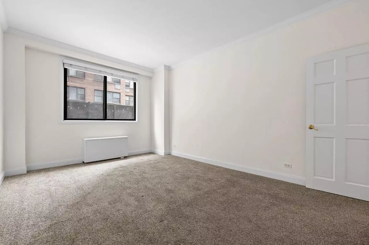 319 East 73rd Street photo 3