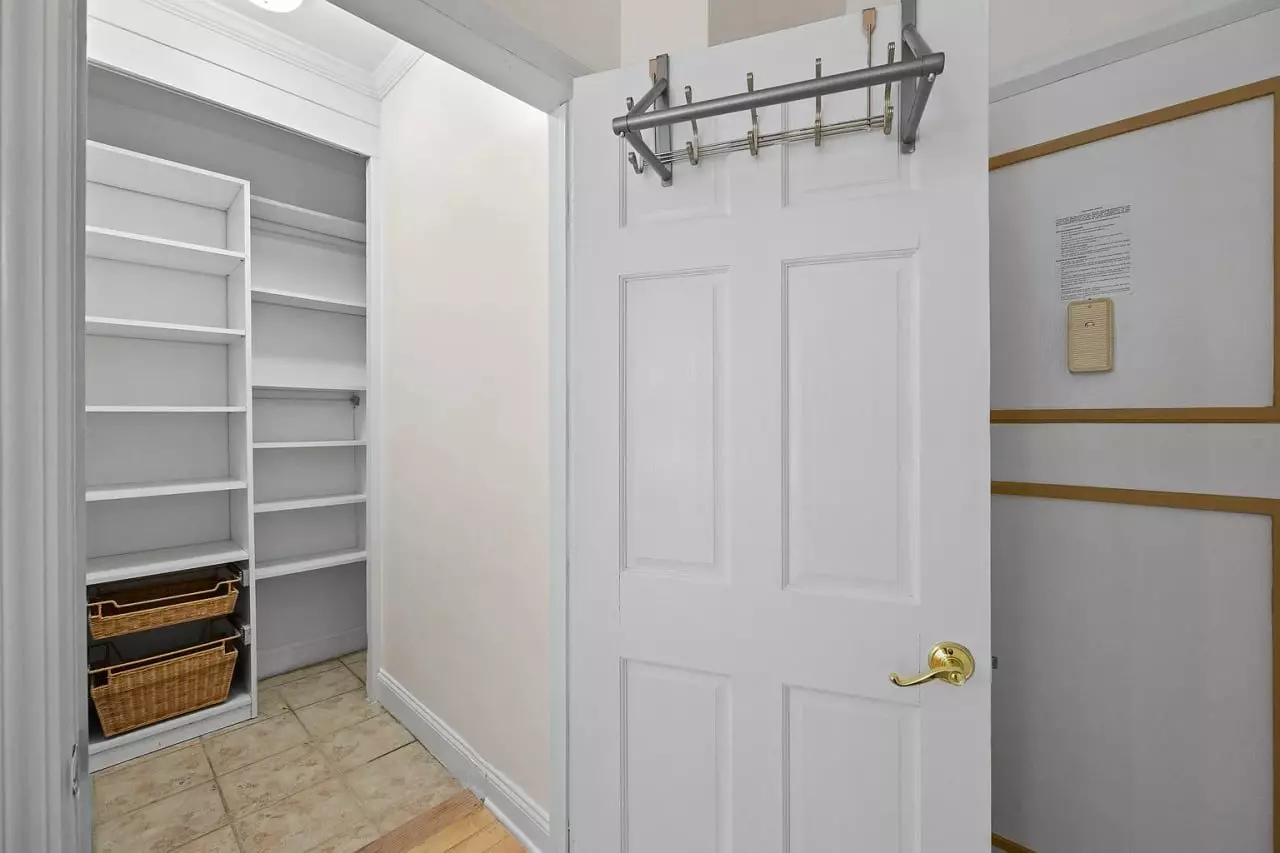 319 East 73rd Street photo 4