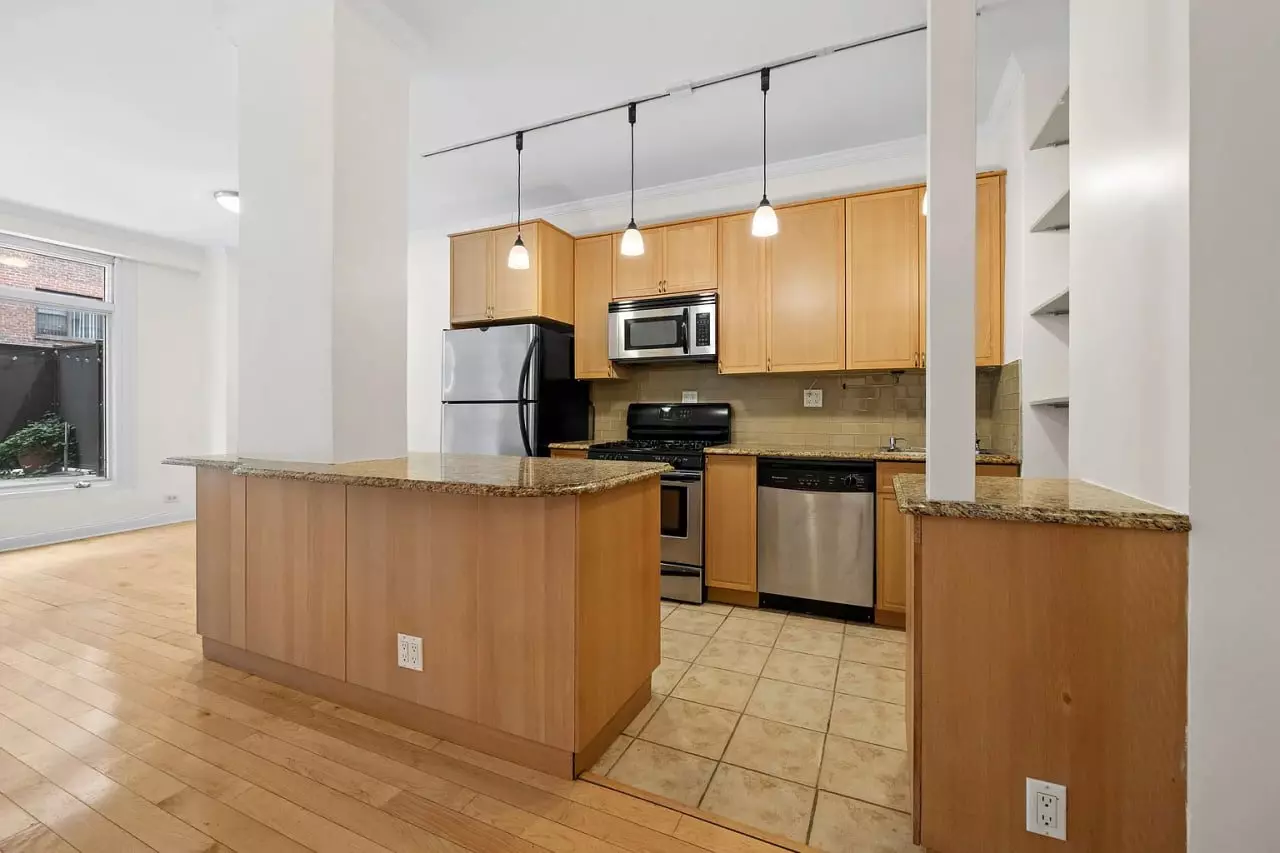 319 East 73rd Street photo 5