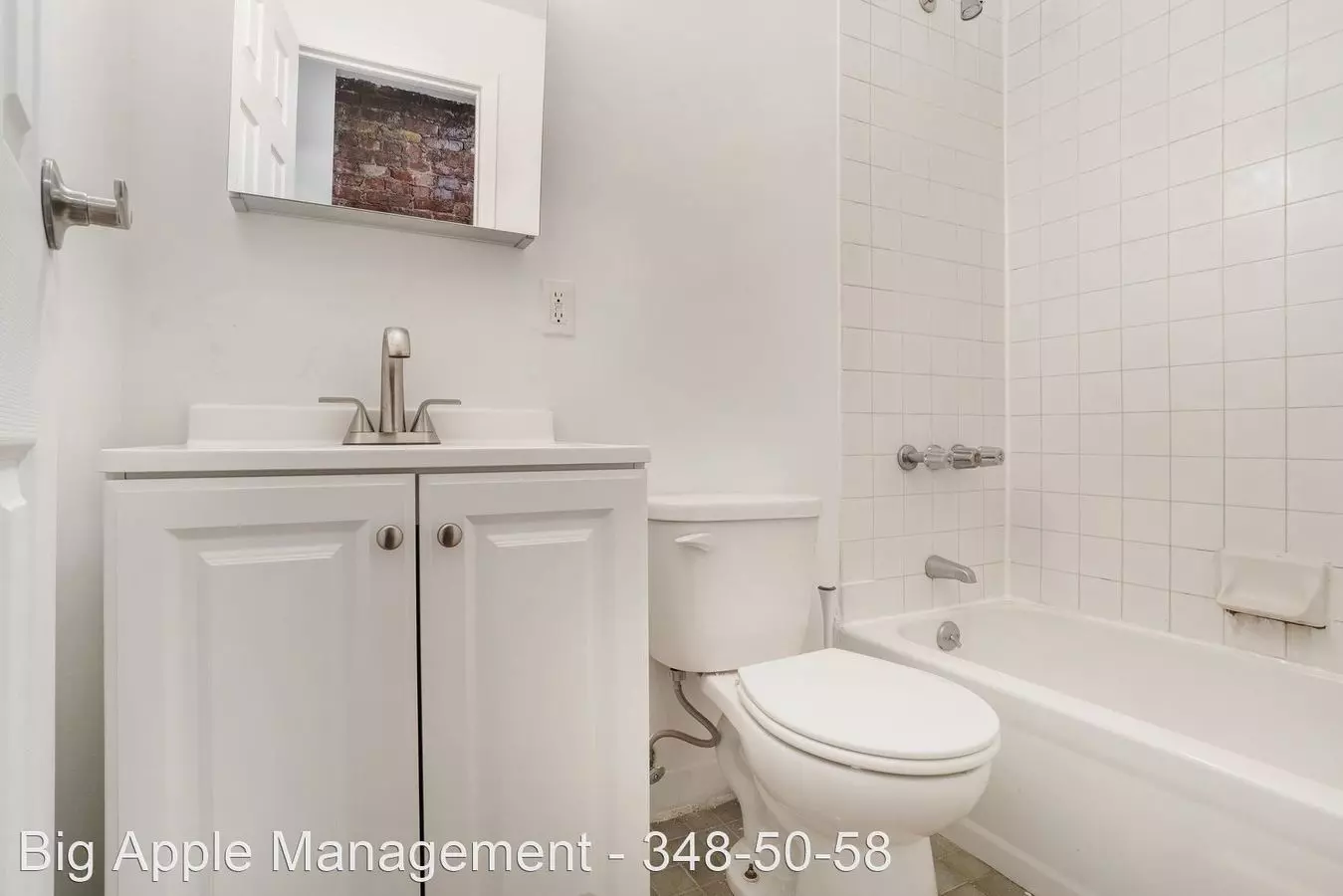 358W photo 5