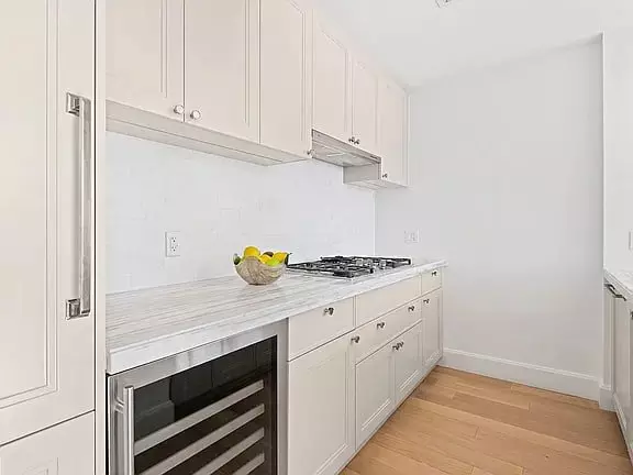 389 East 89th Street photo 4