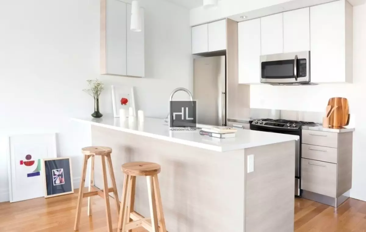 550 West 54th Street photo 4