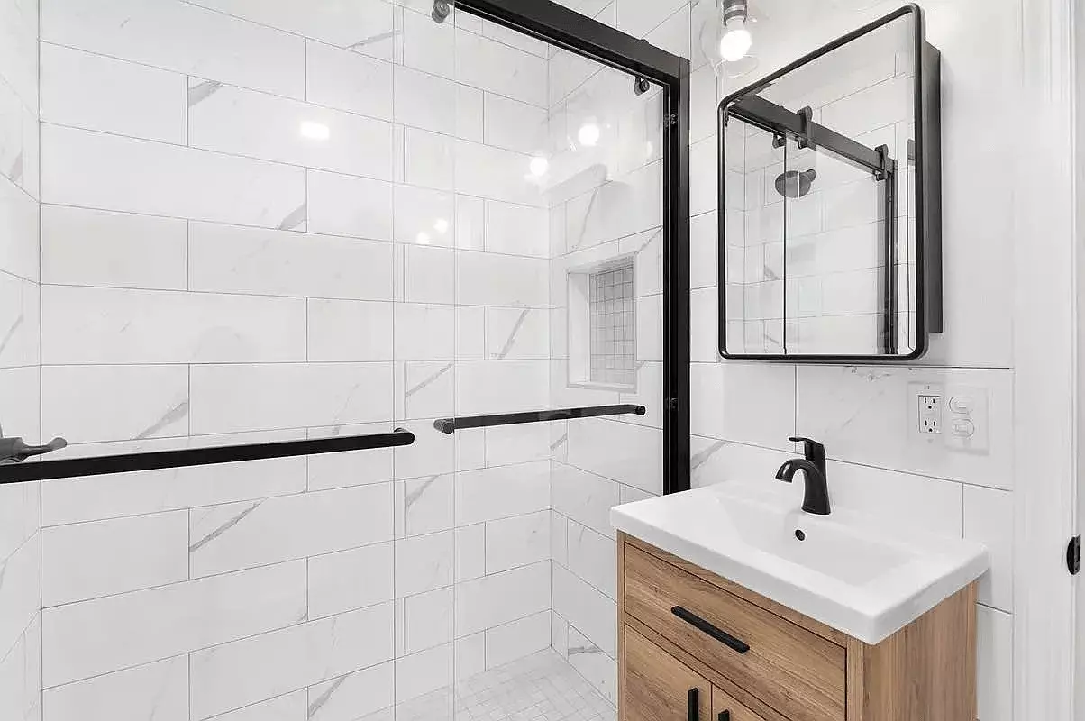 A Newly Renovated 1 Bedroom In The Heart Of East Harlem photo 3