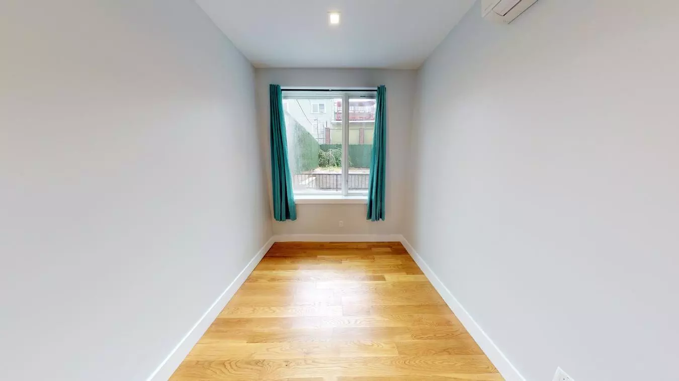 Private Bedroom in Upscale Bushwick Apartment With Rooftop Deck photo 5