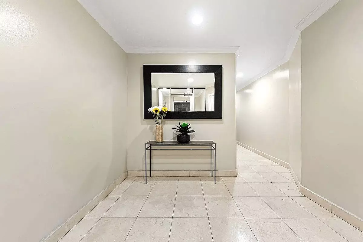 Residence No. 4 ? French-style Elegance photo 5