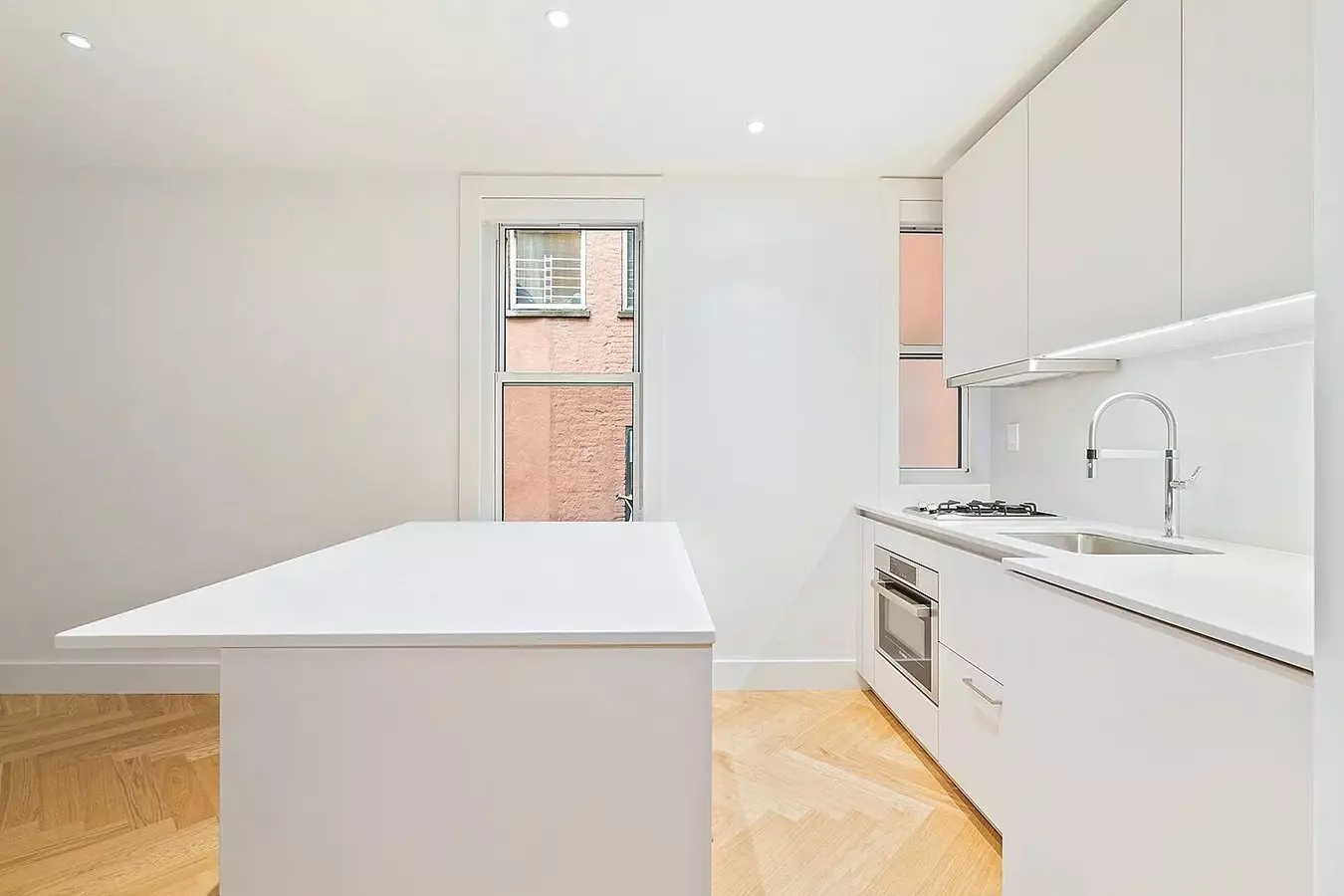 Studio In A Doorman Building With Elevator And Laundry photo 4