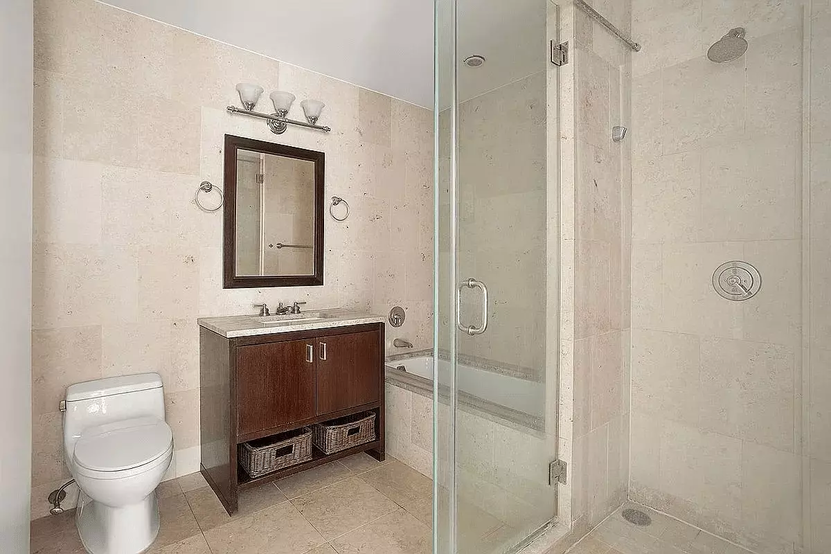 A Well Sized 1Bedroom 1Bathroom Apartment photo 5