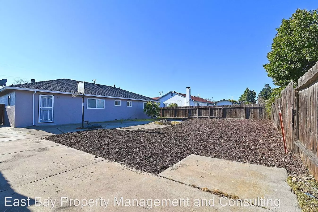 37142 Saint Mary St. photo 2