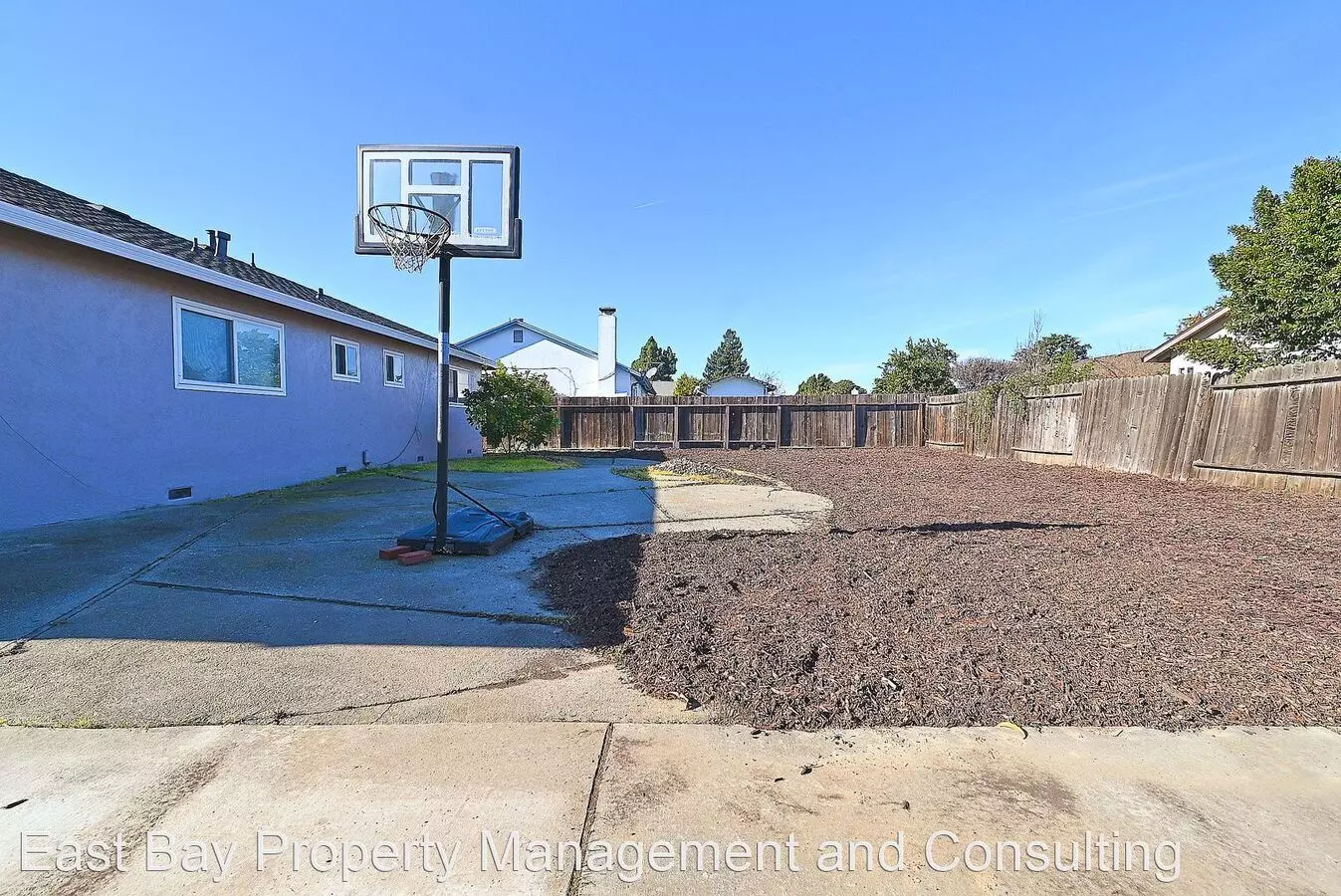 37142 Saint Mary St. photo 3