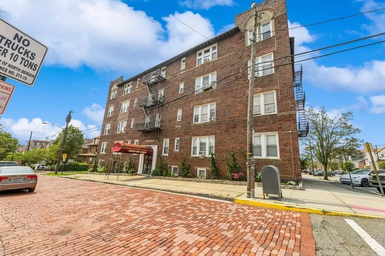 Charming 1br/1ba Condo photo 3