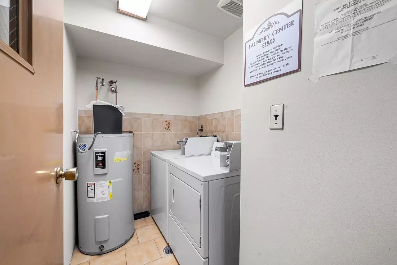 Spacious Top-floor Condo In Prime Uptown North Bergen photo 4