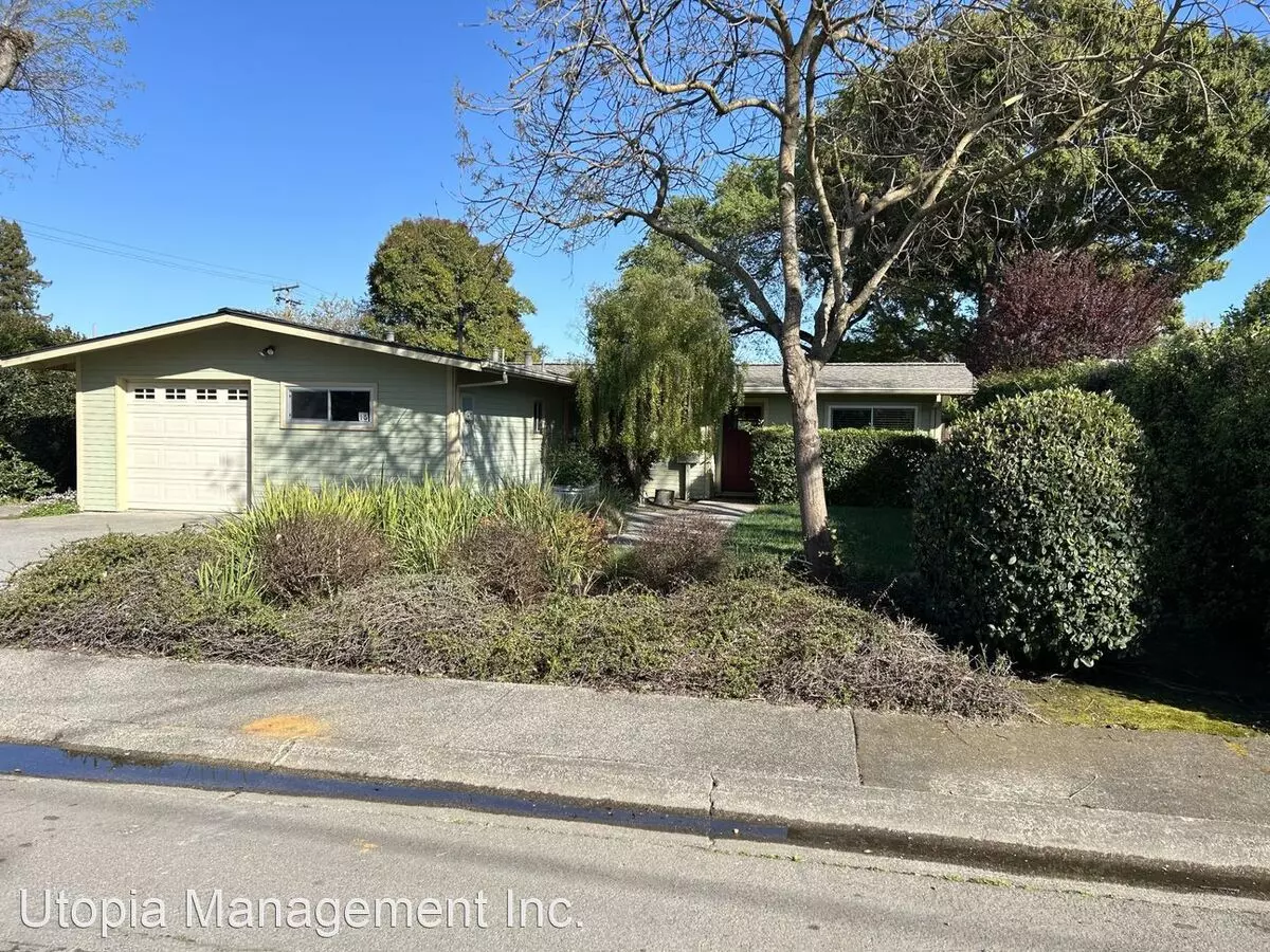15 Ormond Court, Novato, CA 94947 photo 2