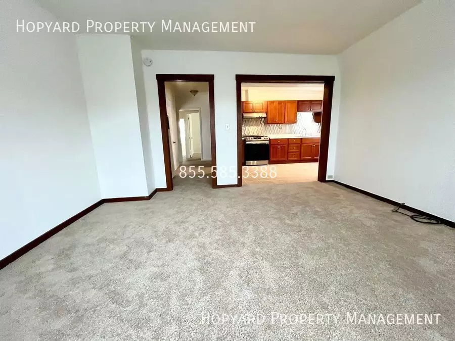1042 Foothill Boulevard, Oakland, CA 94606 photo 3