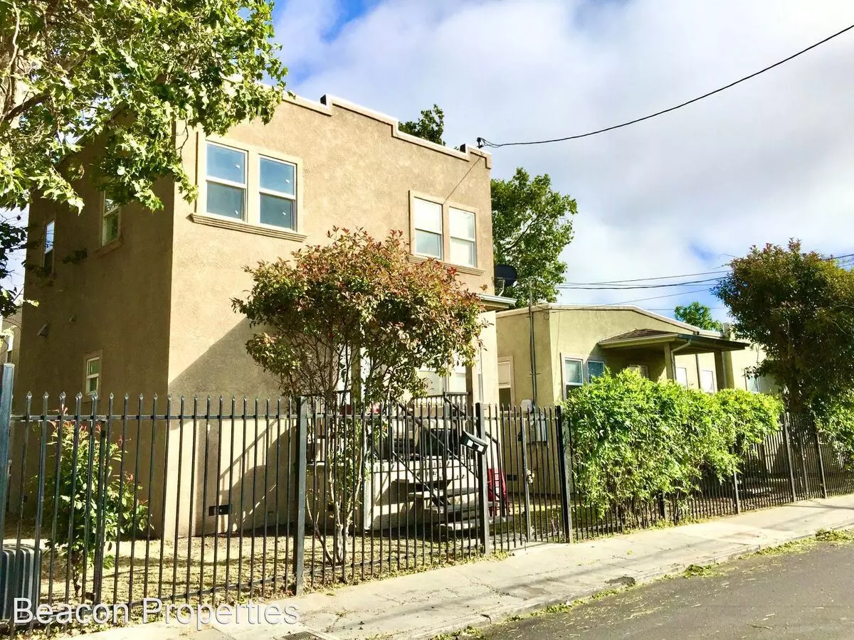 1050 70th  Avenue photo 2