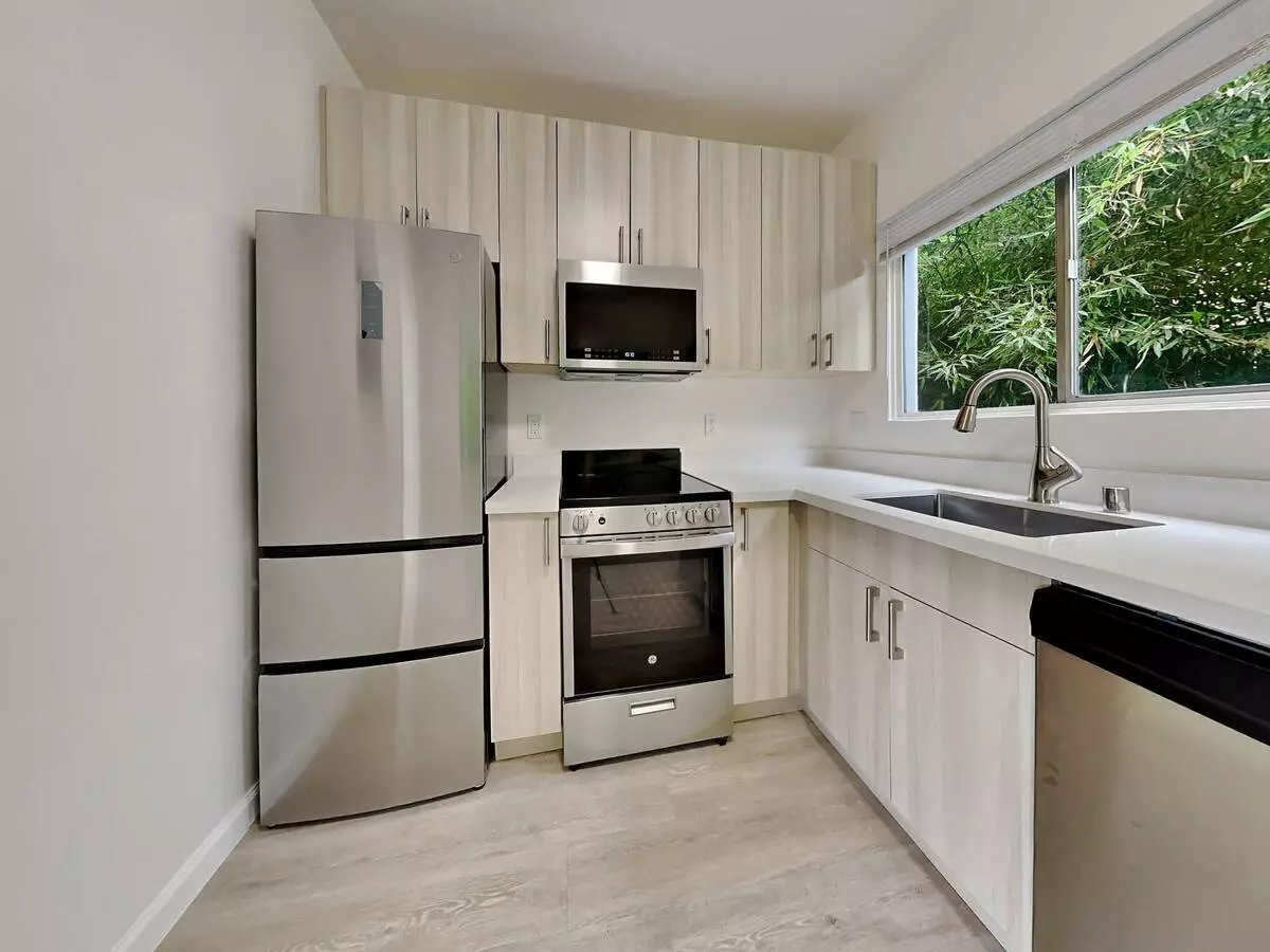 1146 McKinley Ave. photo 3
