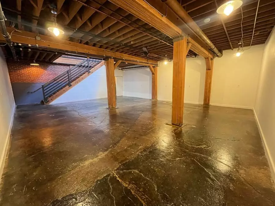 Live/Work In Old Mother's Cookie Lofts - Lake Merritt East. photo 5