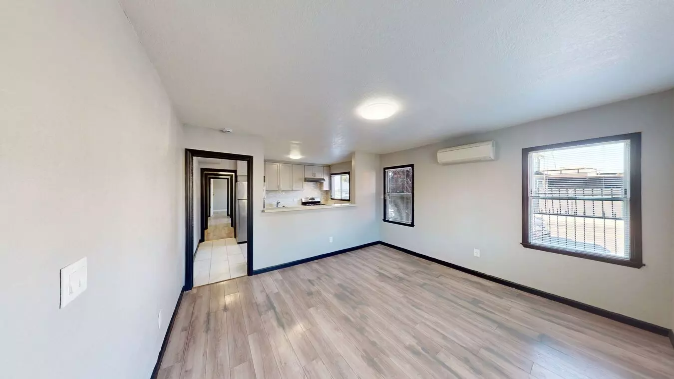 1235 30th Street, Oakland, CA 94608 photo 2