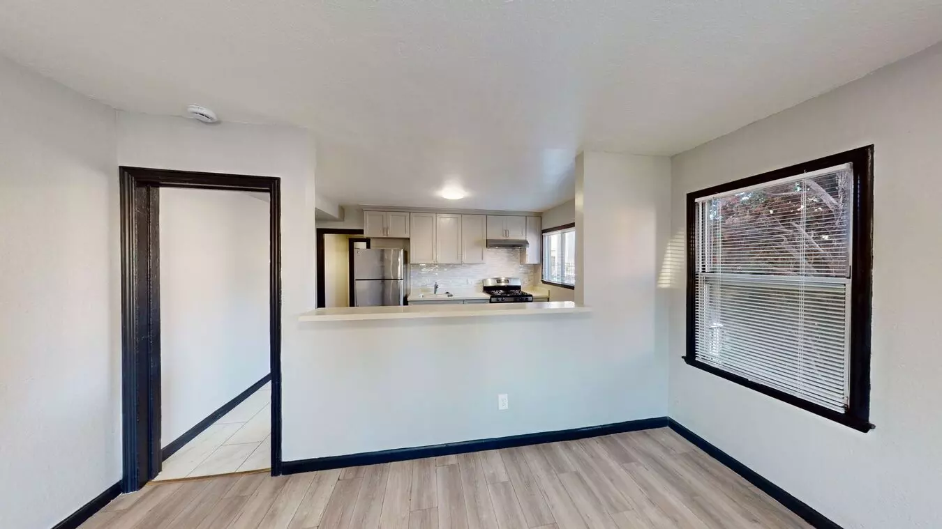 1235 30th Street, Oakland, CA 94608 photo 4