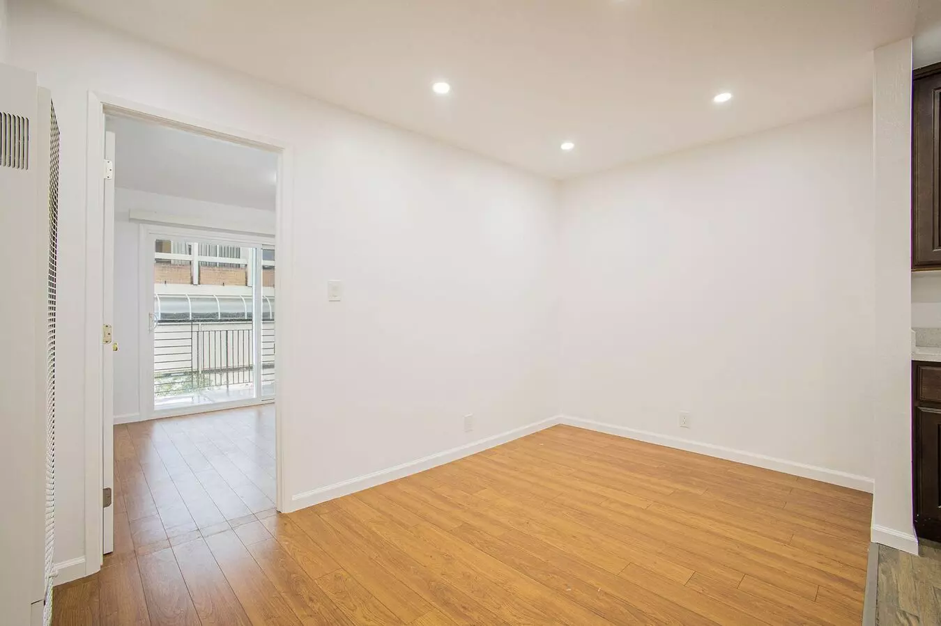 137 Montecito Ave photo 5