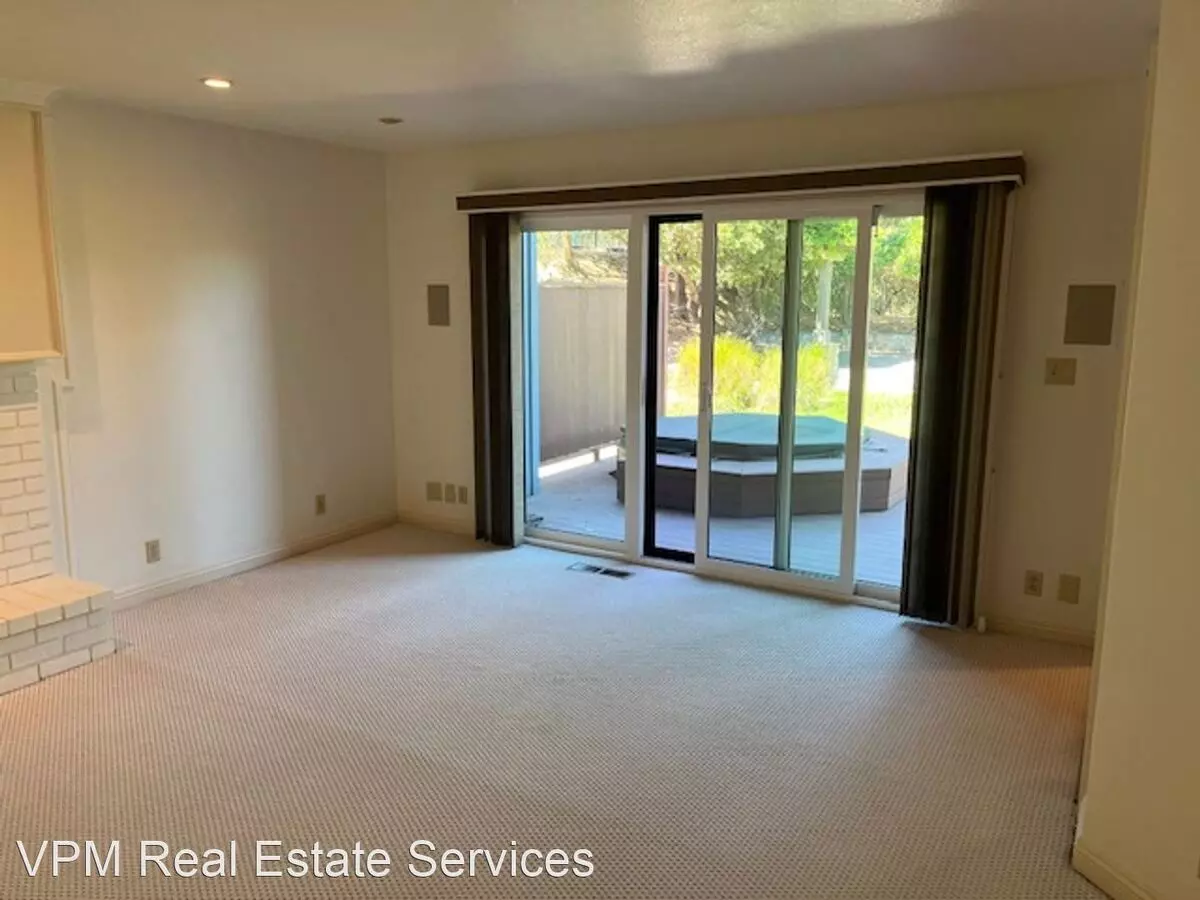 13708 Campus Drive, Oakland, CA 94605 photo 5