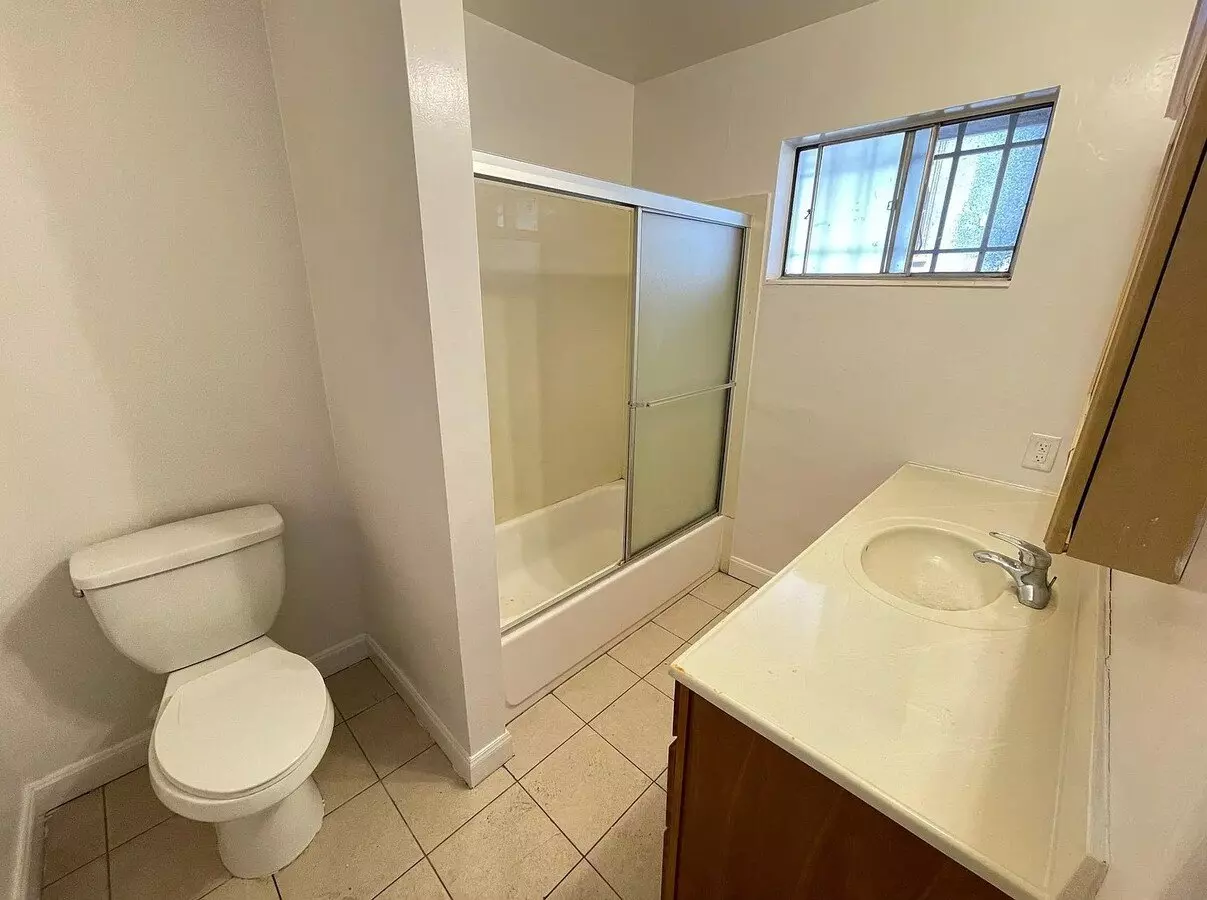 1425 Lakeside Drive, Oakland, CA 94612 photo 2