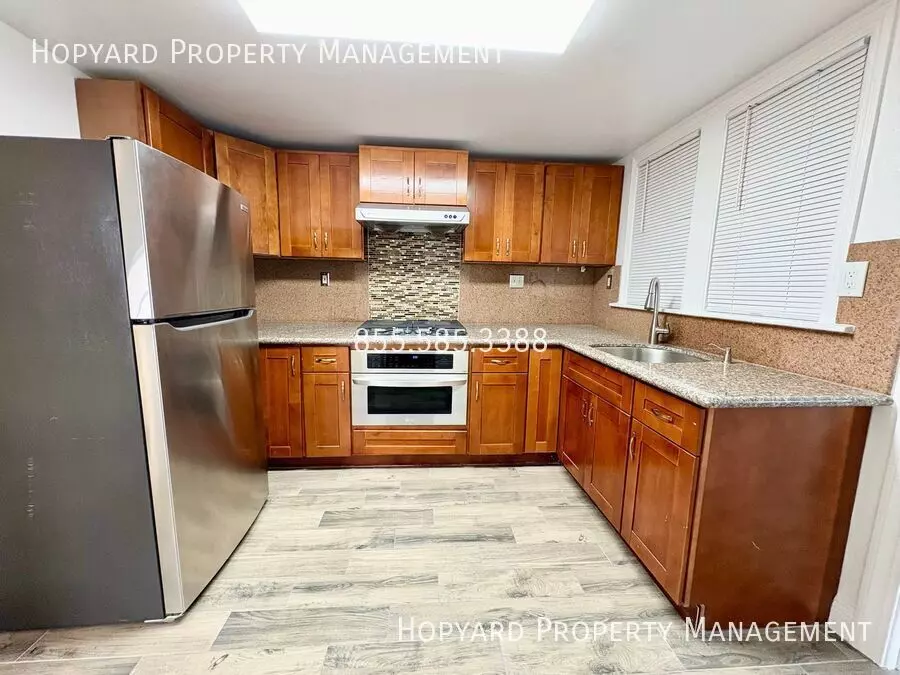 1430 32nd Street, Oakland, CA 94608 photo 4
