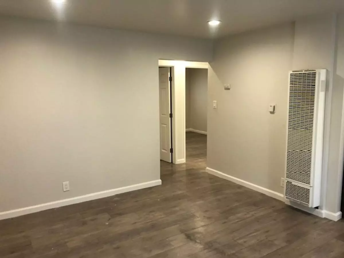 1537 8th Avenue - F photo 4