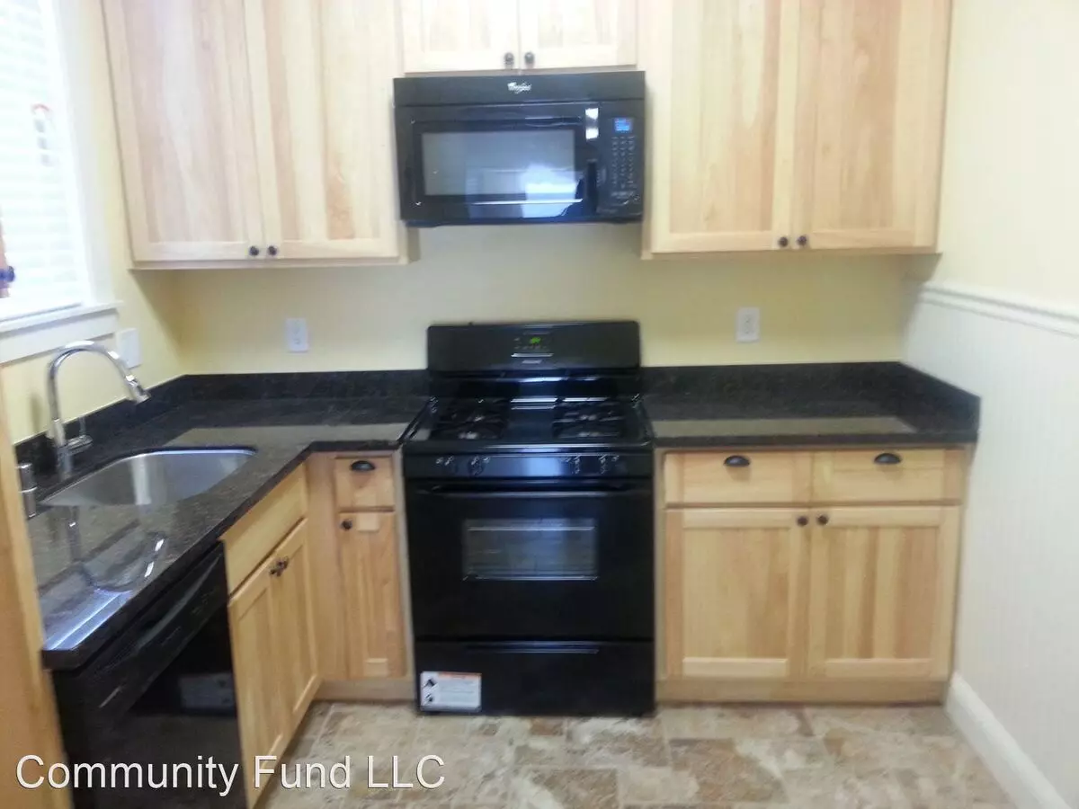 1625 Myrtle St. photo 2