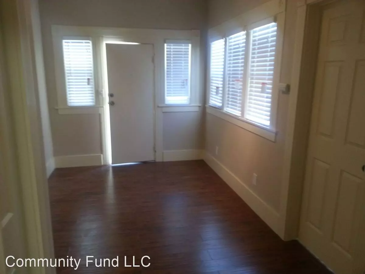 1625 Myrtle St. photo 4