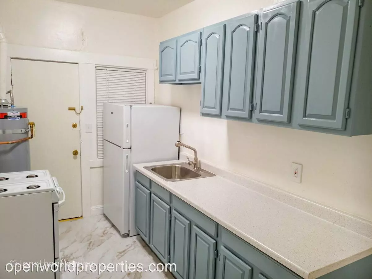 33rd Avenue, 1629 photo 4