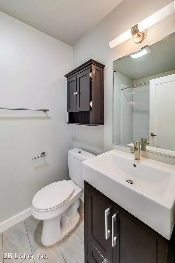 1824 Lakeshore photo 5
