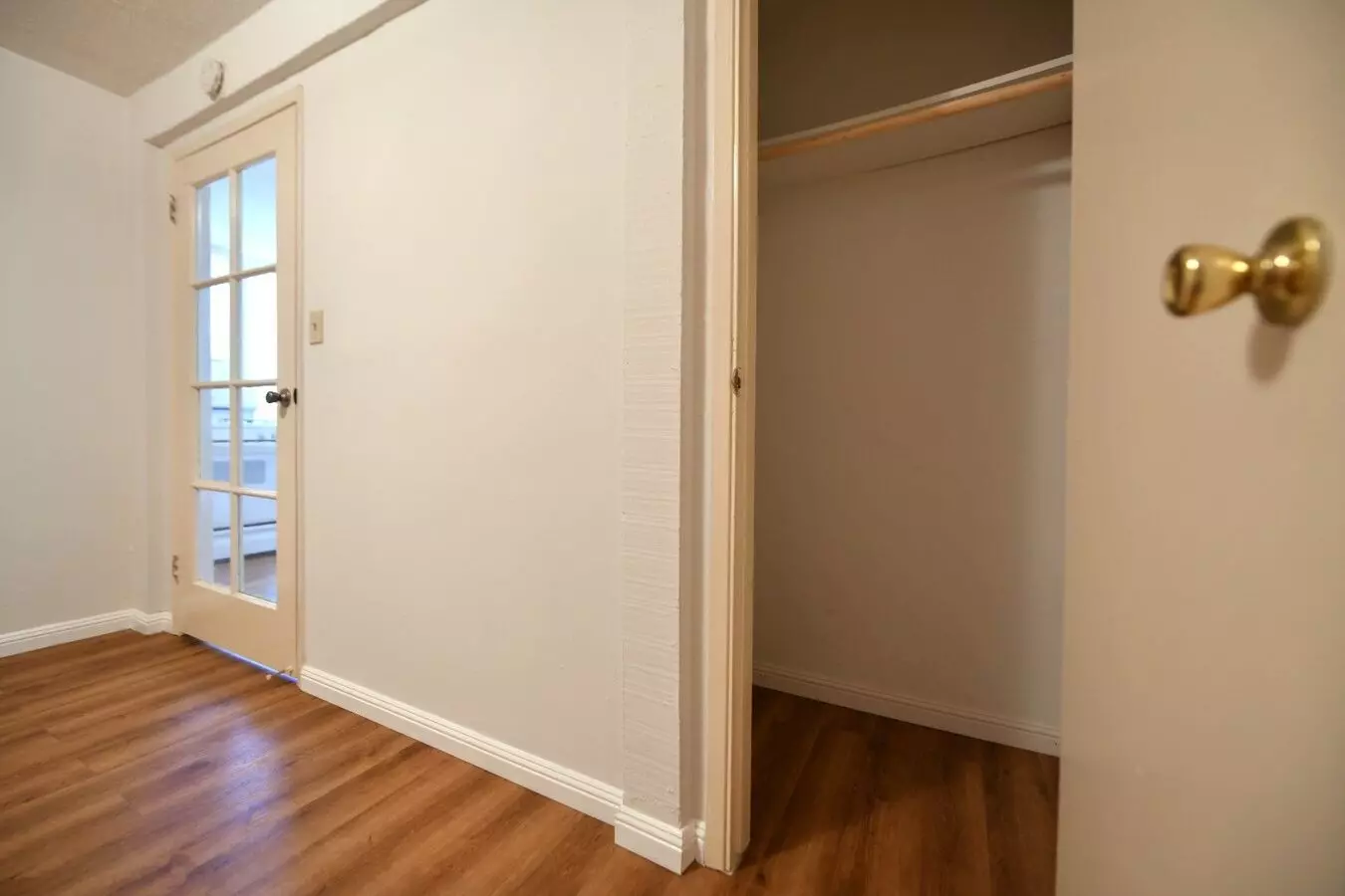 1p713 - 537 Mandana Blvd photo 5