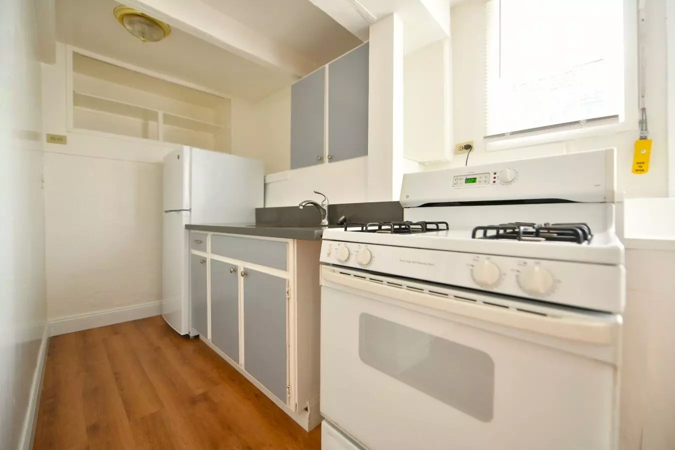1p713 - 537 Mandana Blvd photo 4